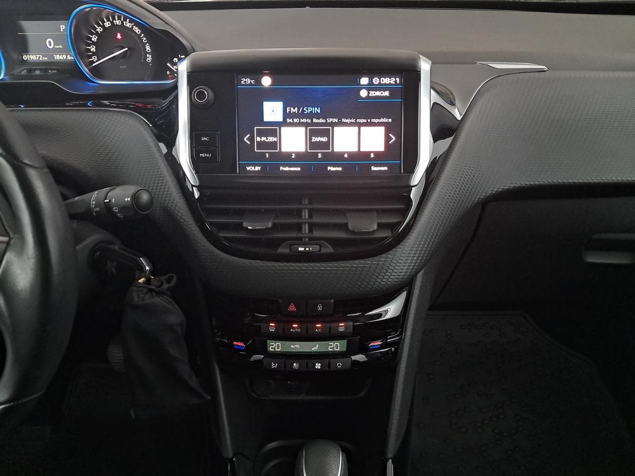 2018 Peugeot 2008 - 18
