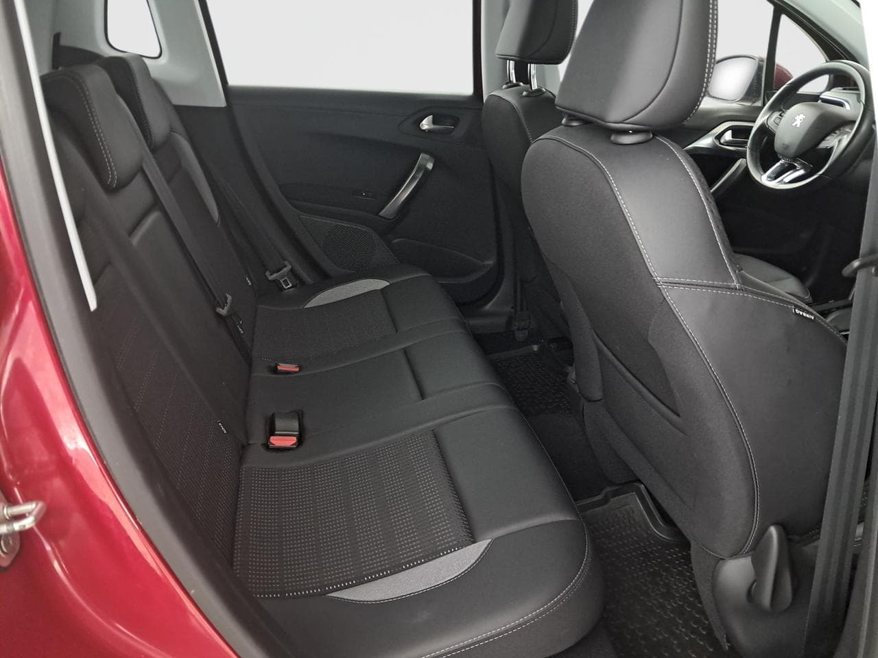 2018 Peugeot 2008 - 13
