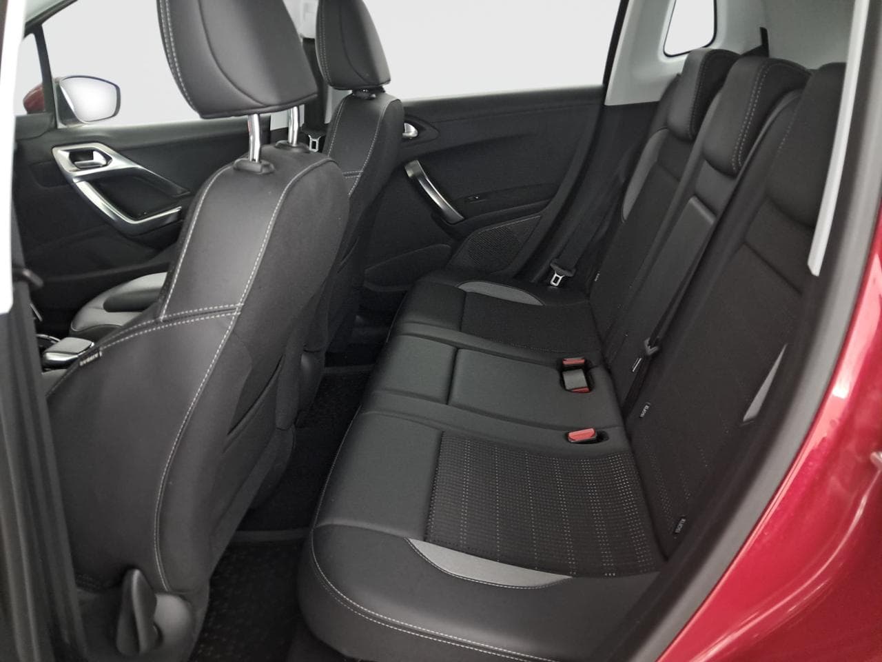 2018 Peugeot 2008 - 15
