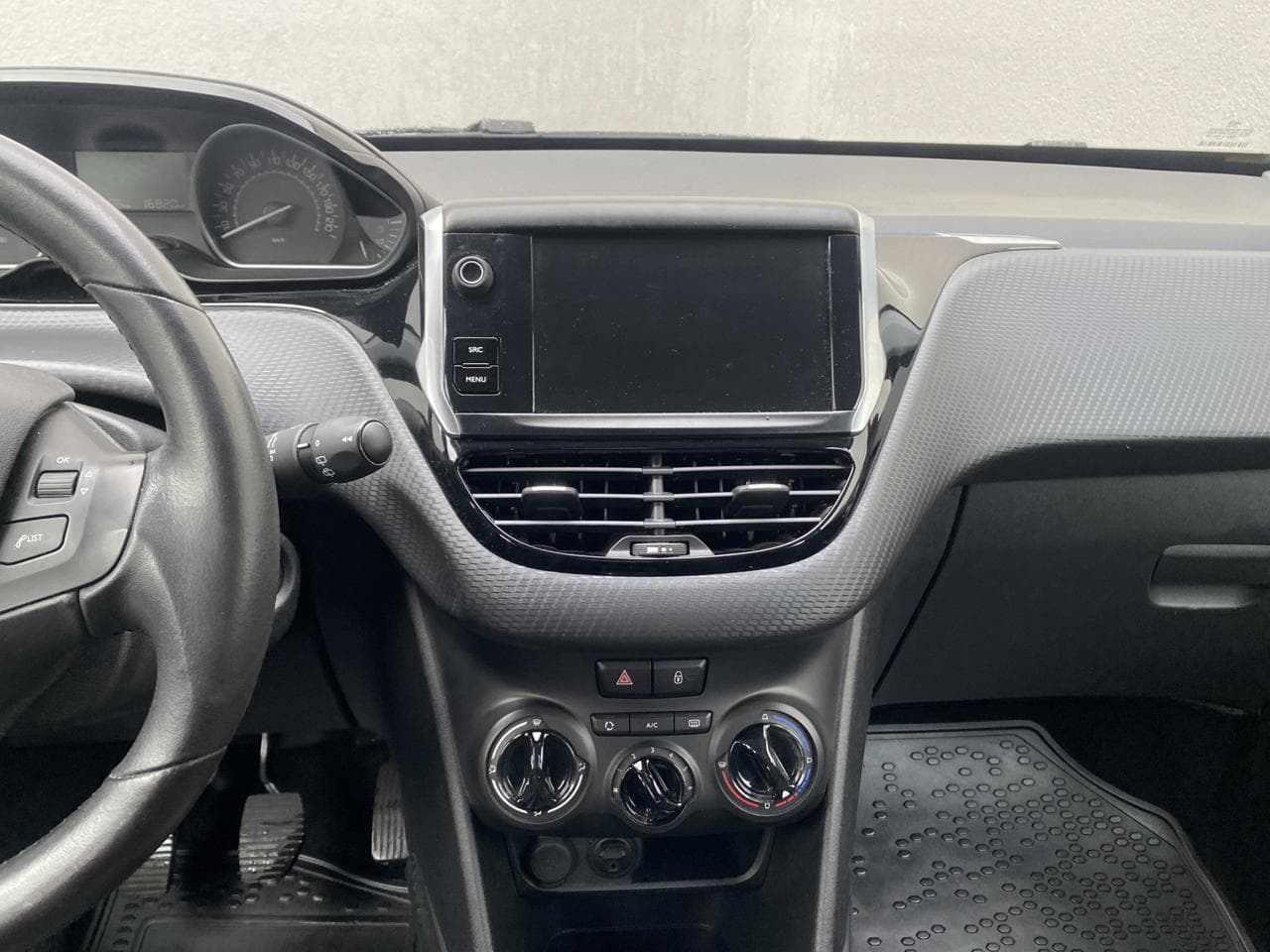 2018 Peugeot 2008 - 12