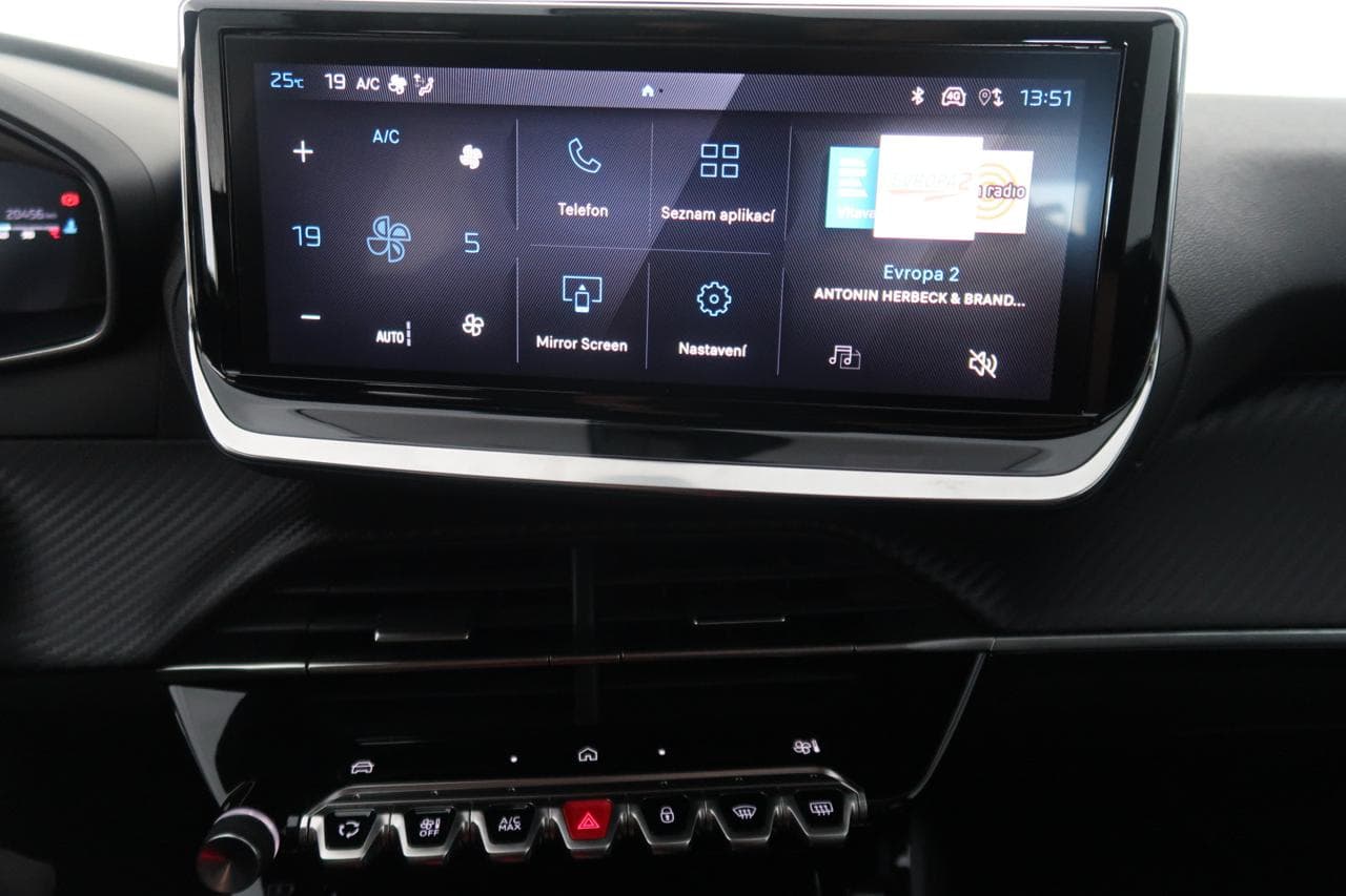 2025 Peugeot 2008 - 18