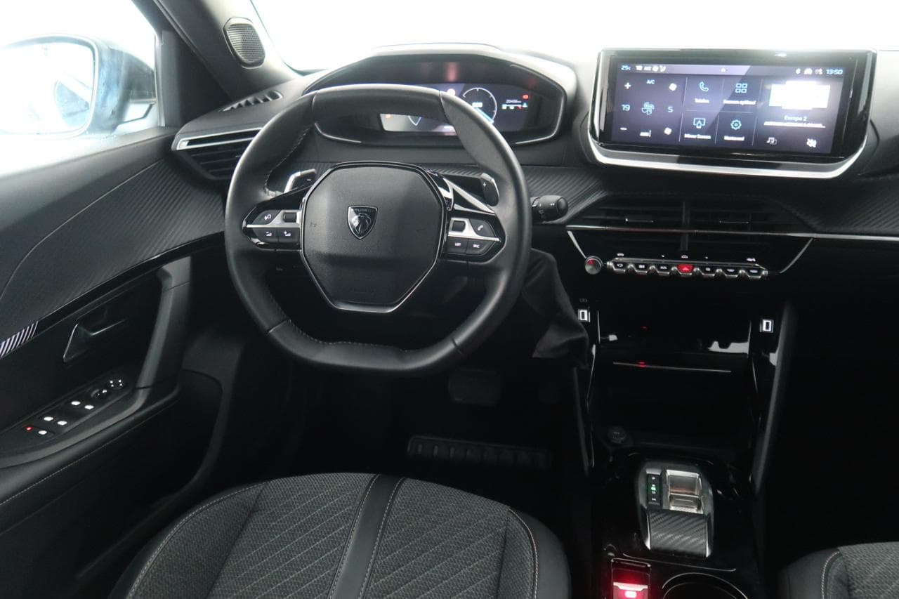 2025 Peugeot 2008 - 9