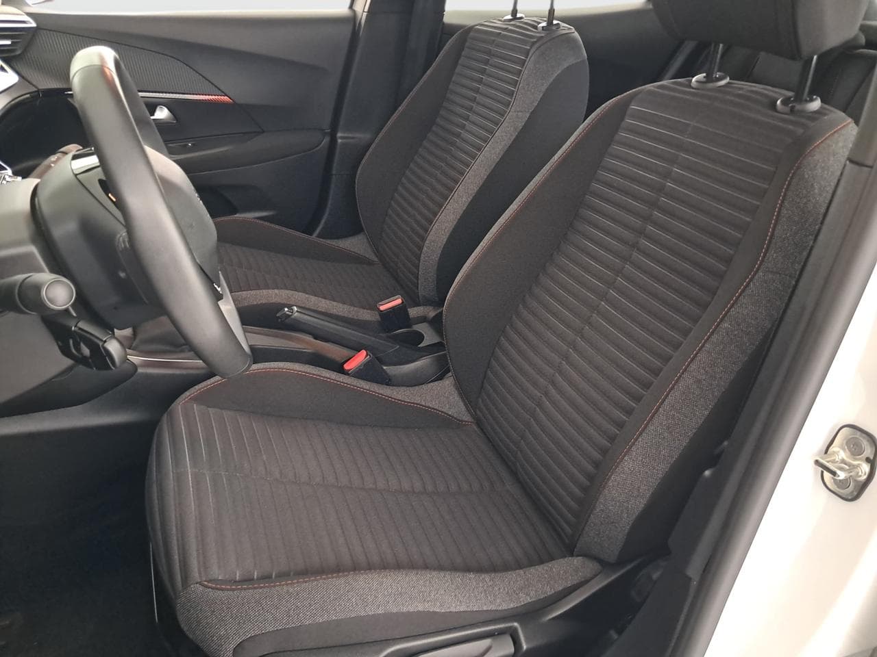 2023 Peugeot 2008 - 16