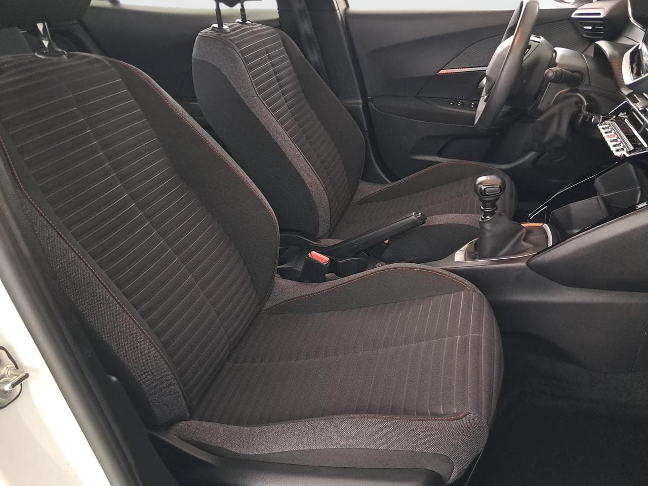 2023 Peugeot 2008 - 12