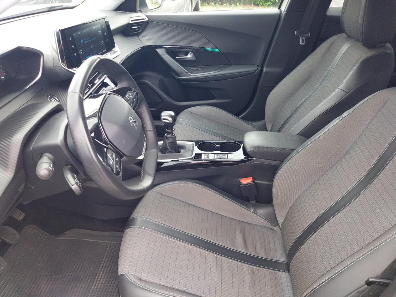 2021 Peugeot 2008 - 16