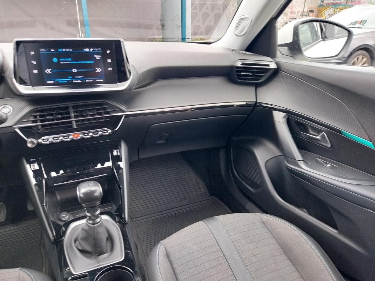2021 Peugeot 2008 - 11