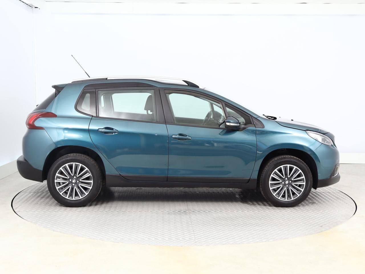 2018 Peugeot 2008 - 8