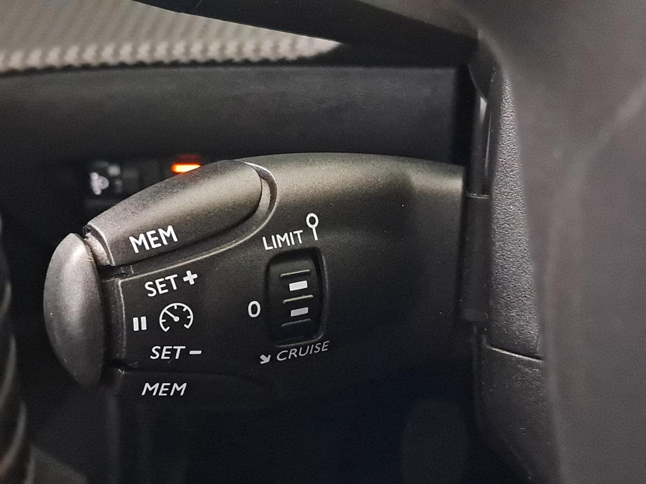 2020 Peugeot 2008 - 20