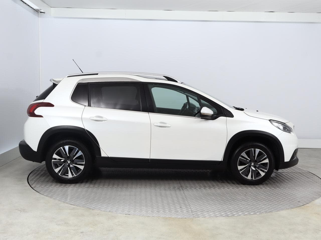 2019 Peugeot 2008 - 8