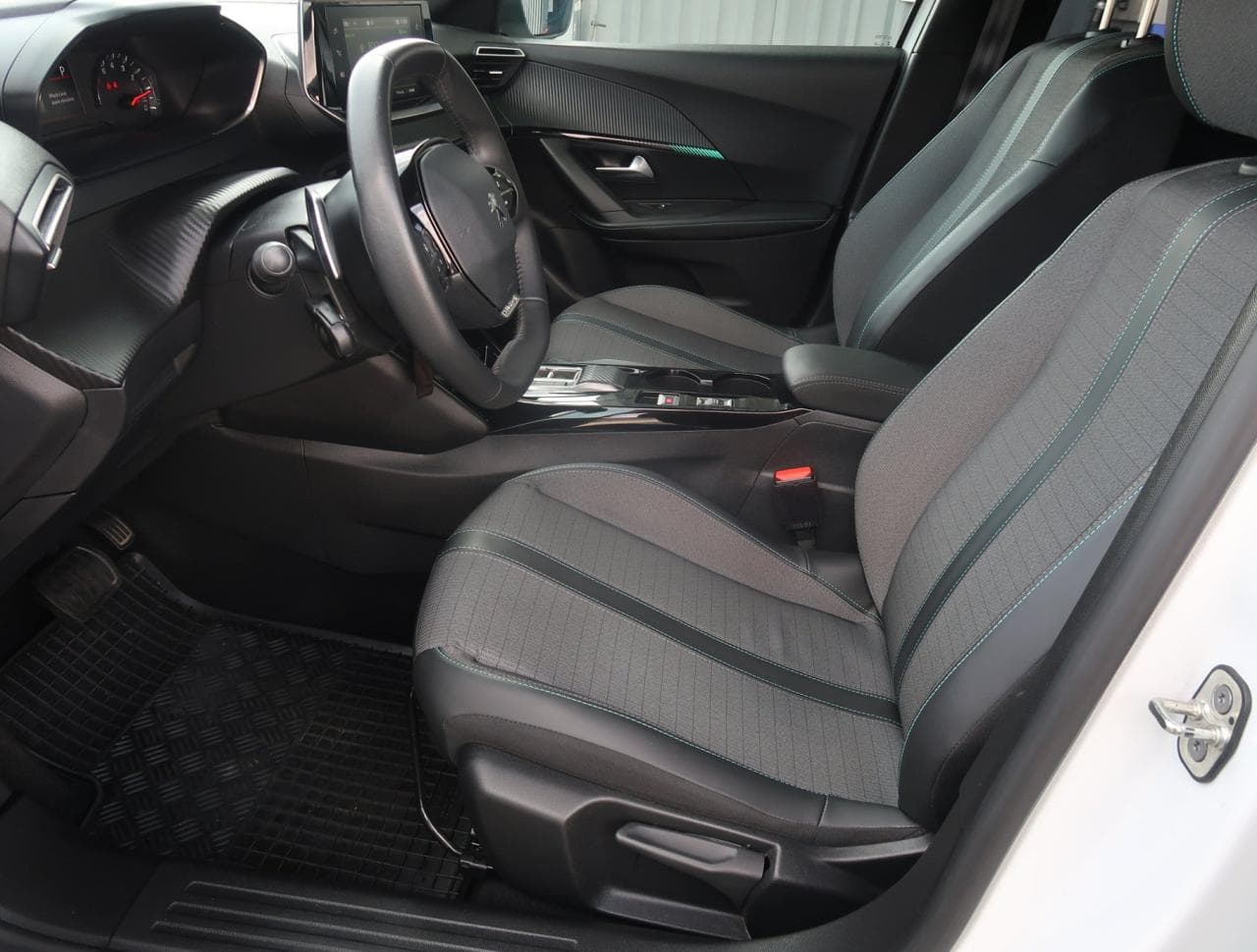 2023 Peugeot 2008 - 16