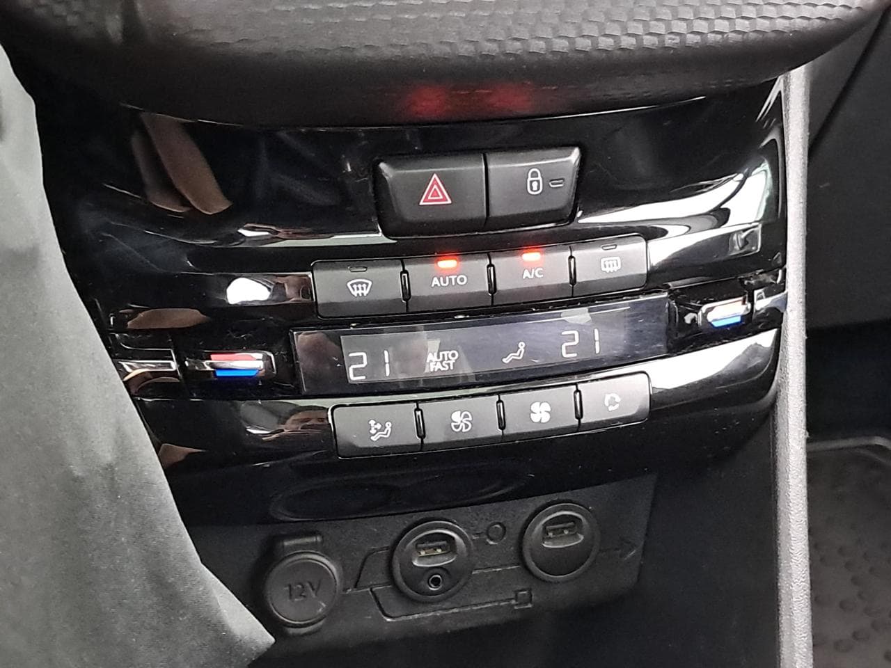 2013 Peugeot 2008 - 20