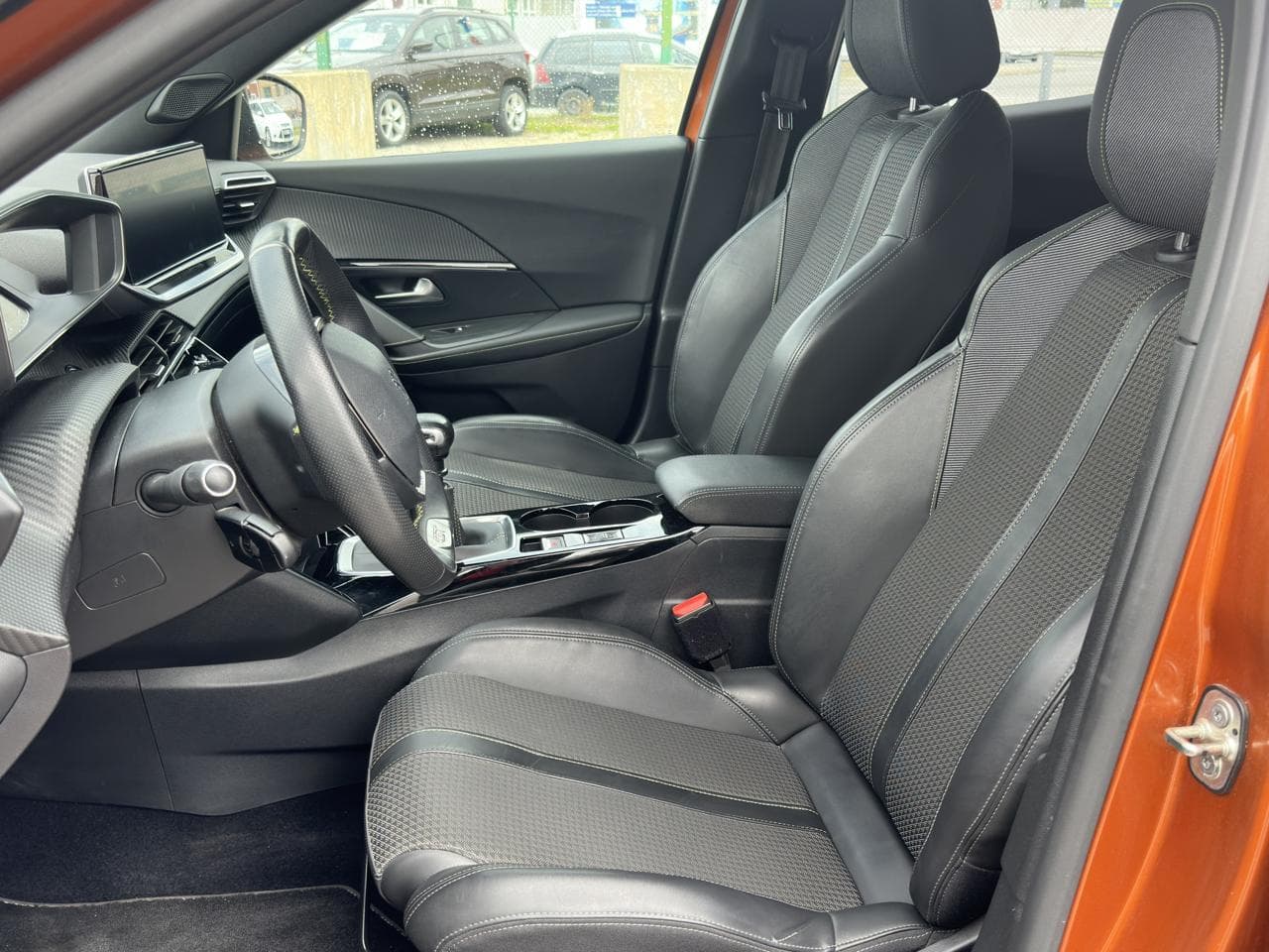 2021 Peugeot 2008 - 10