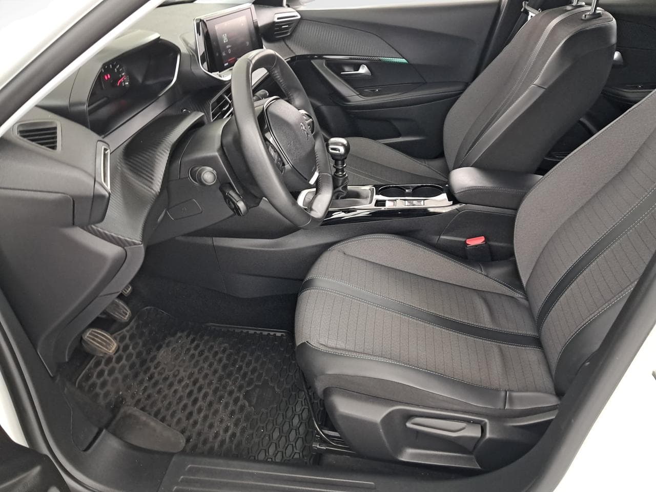 2023 Peugeot 2008 - 16