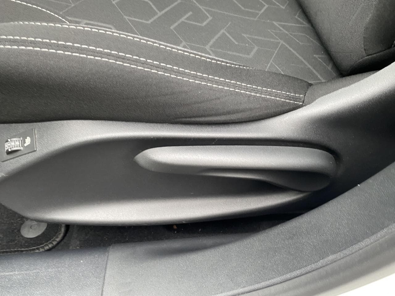 2017 Peugeot 2008 - 14