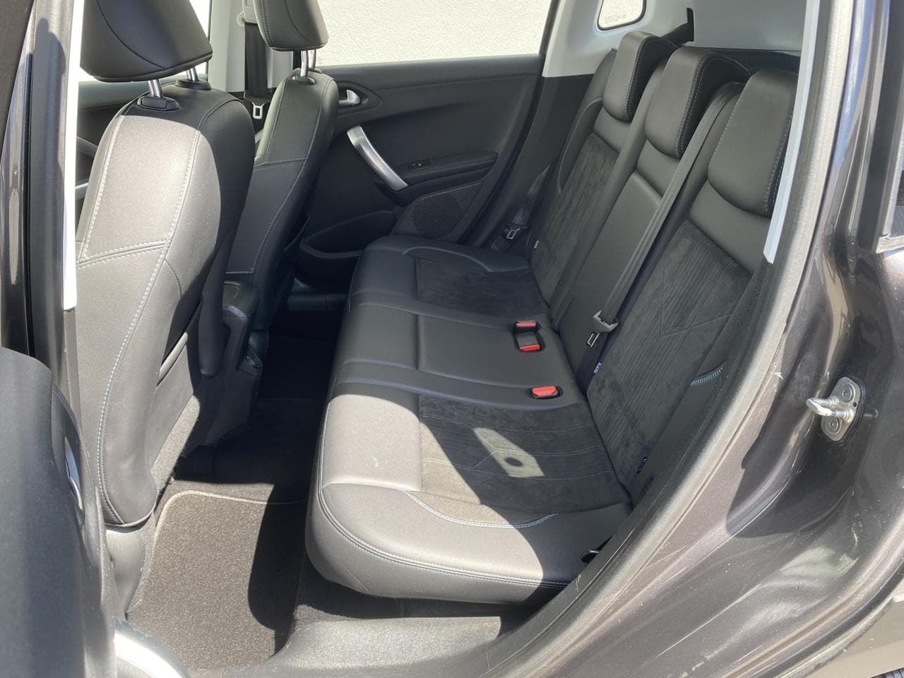 2018 Peugeot 2008 - 10