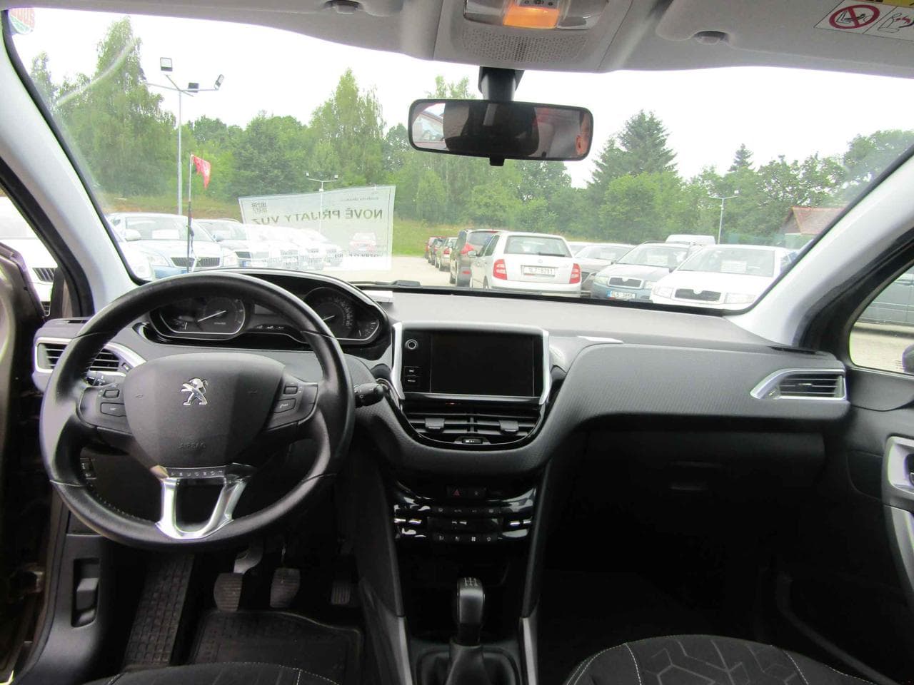 2017 Peugeot 2008 - 8