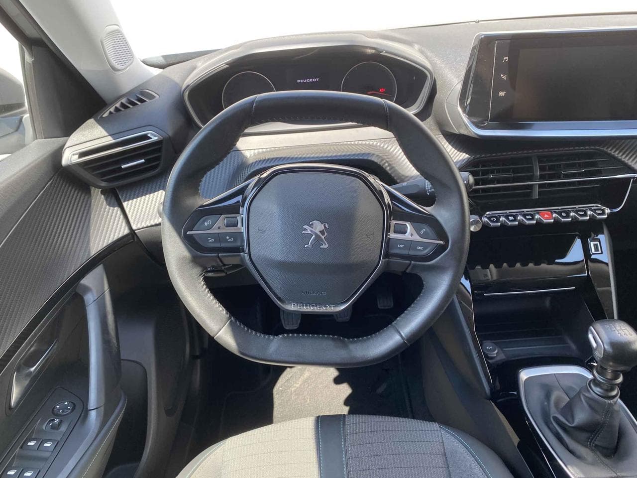 2021 Peugeot 2008 - 11