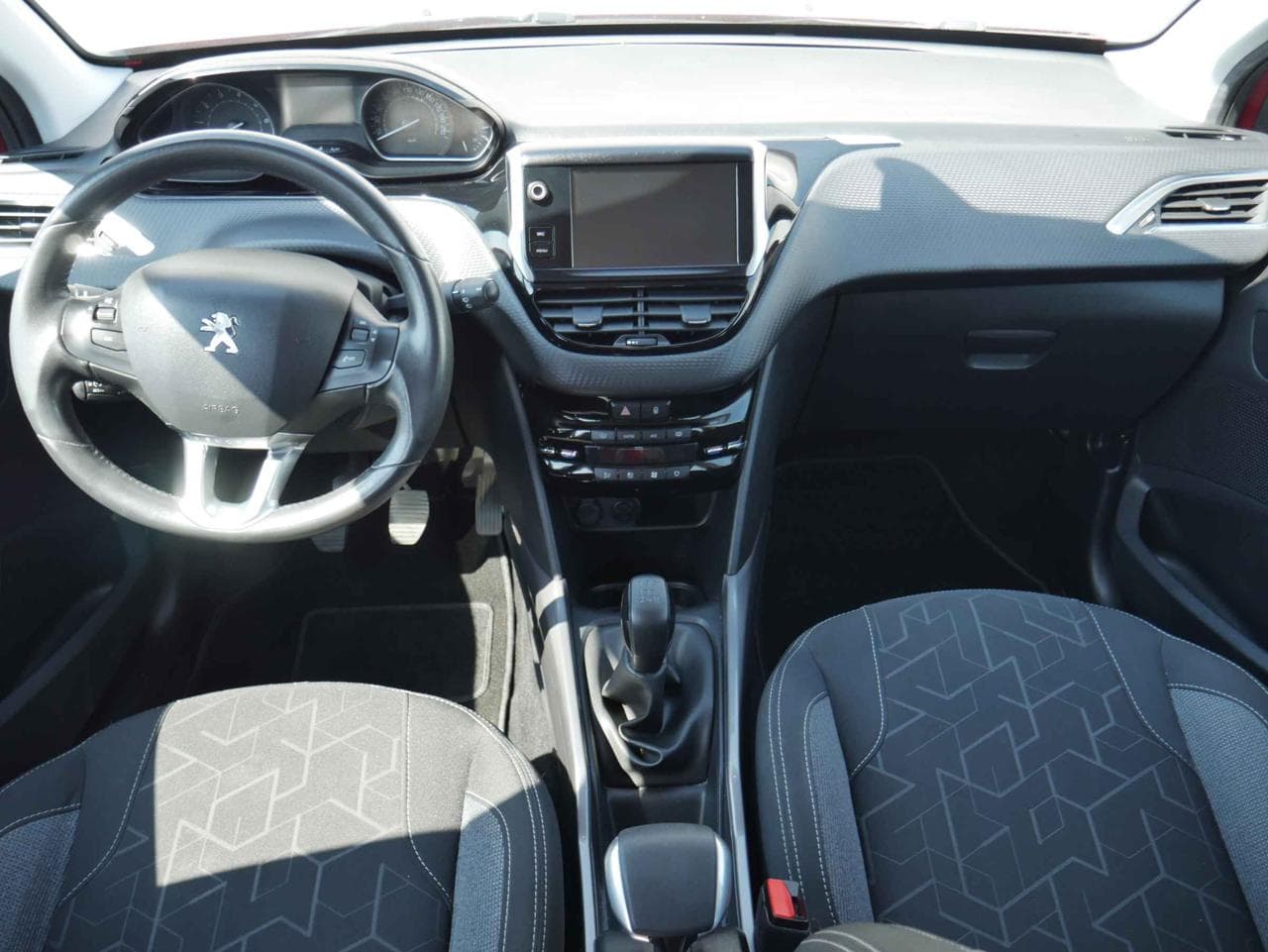 2017 Peugeot 2008 - 8