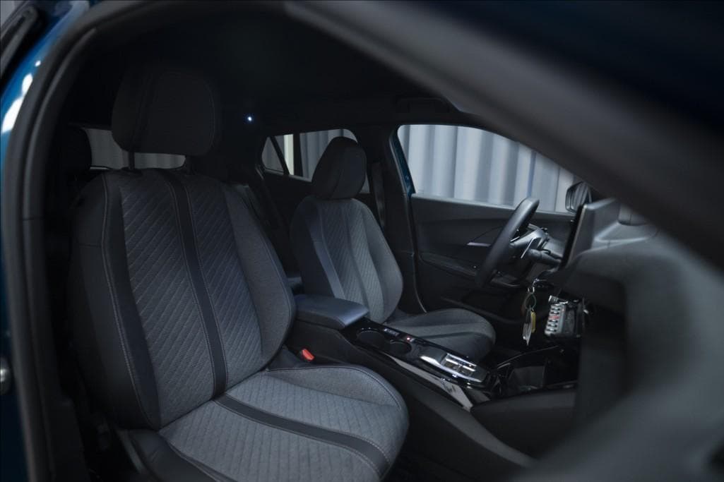 2025 Peugeot 2008 - 9