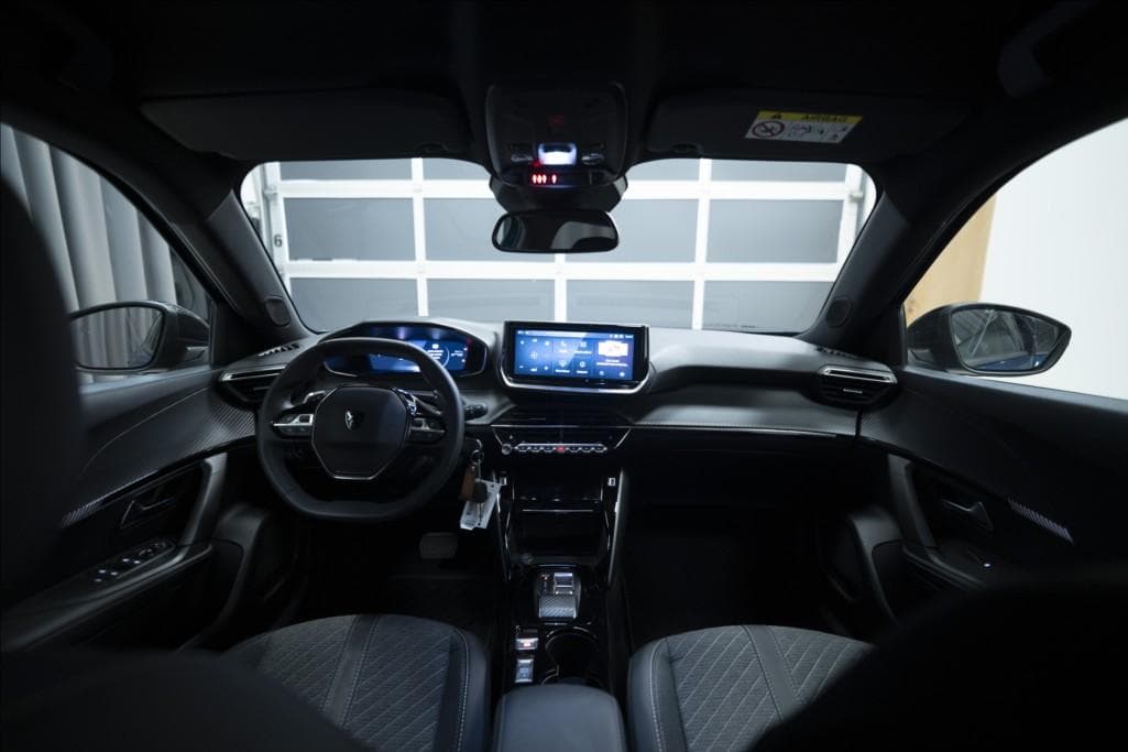 2025 Peugeot 2008 - 16