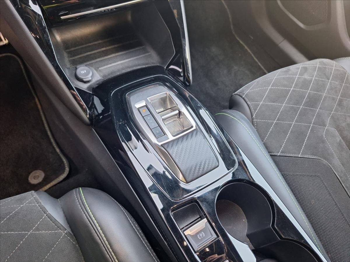 2022 Peugeot 2008 - 13