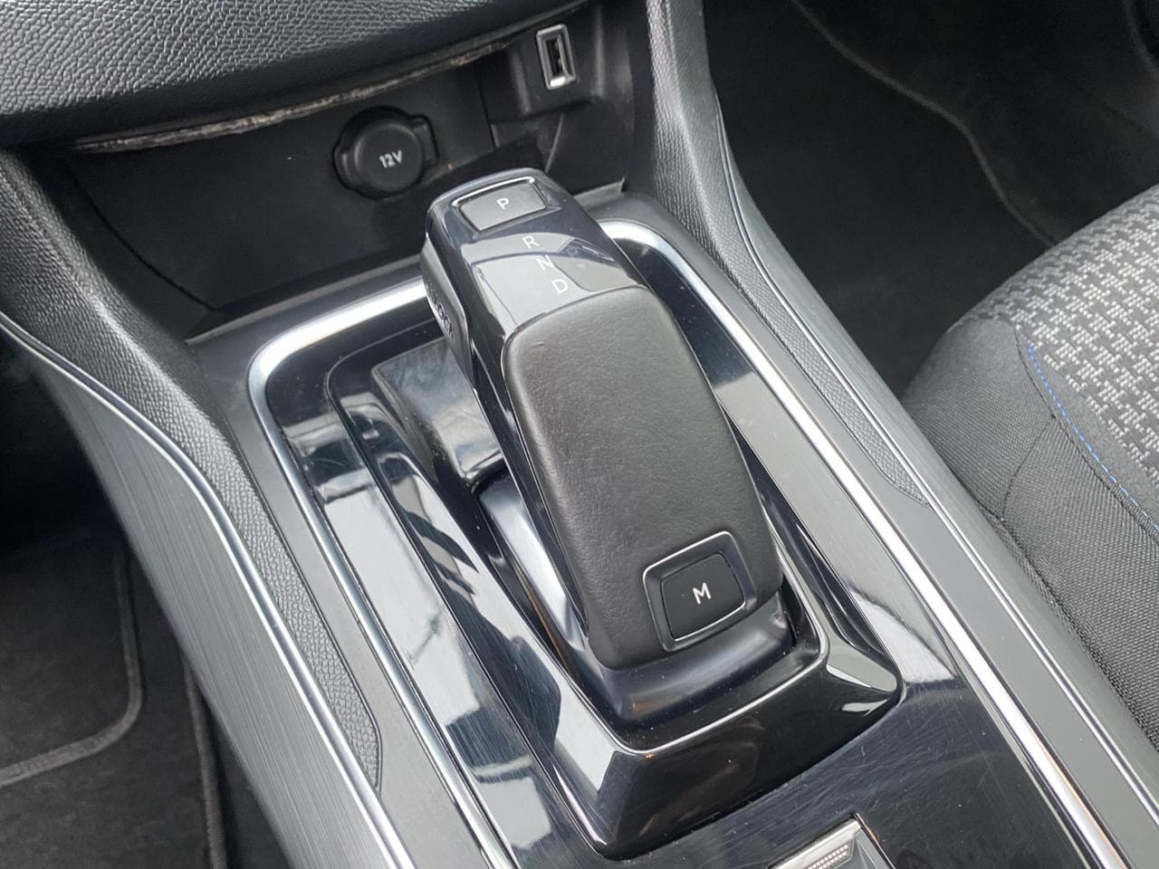2018 Peugeot 308 - 15