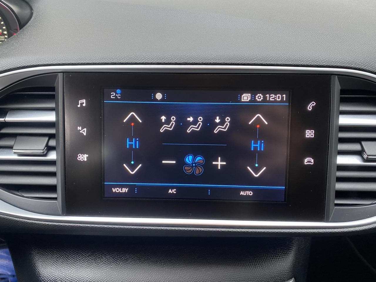 2018 Peugeot 308 - 17