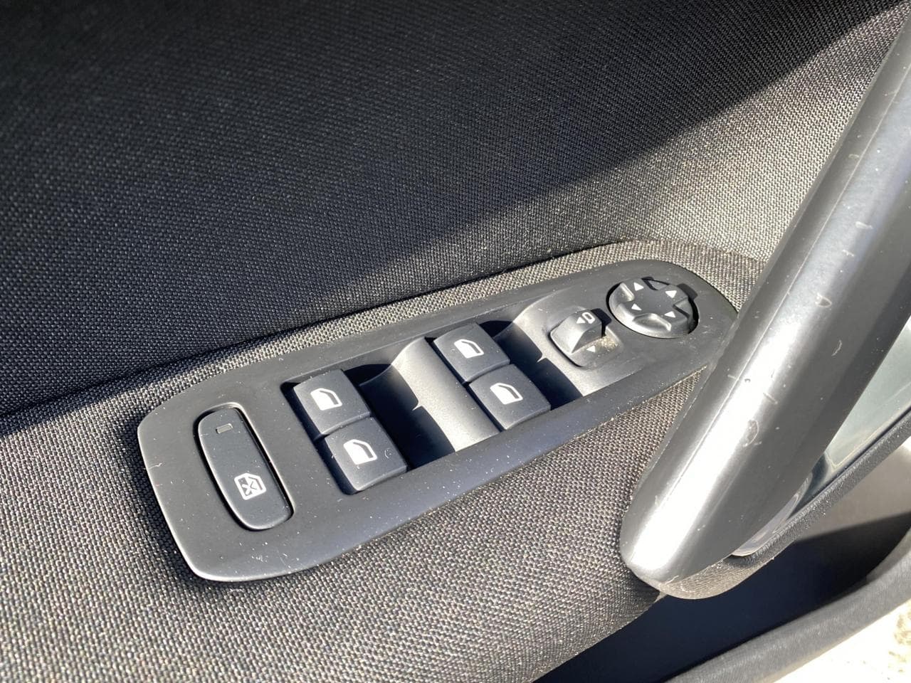 2016 Peugeot 308 - 13