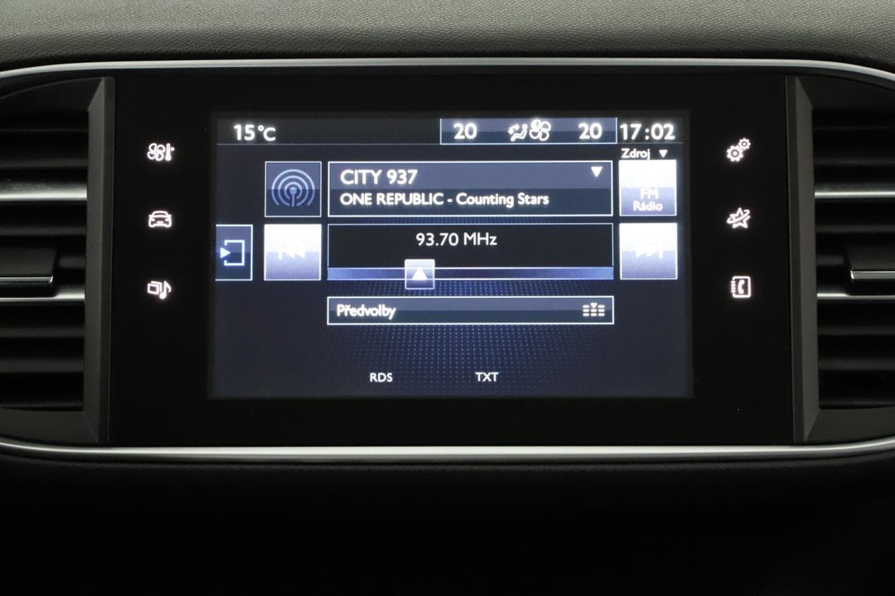 2015 Peugeot 308 - 18