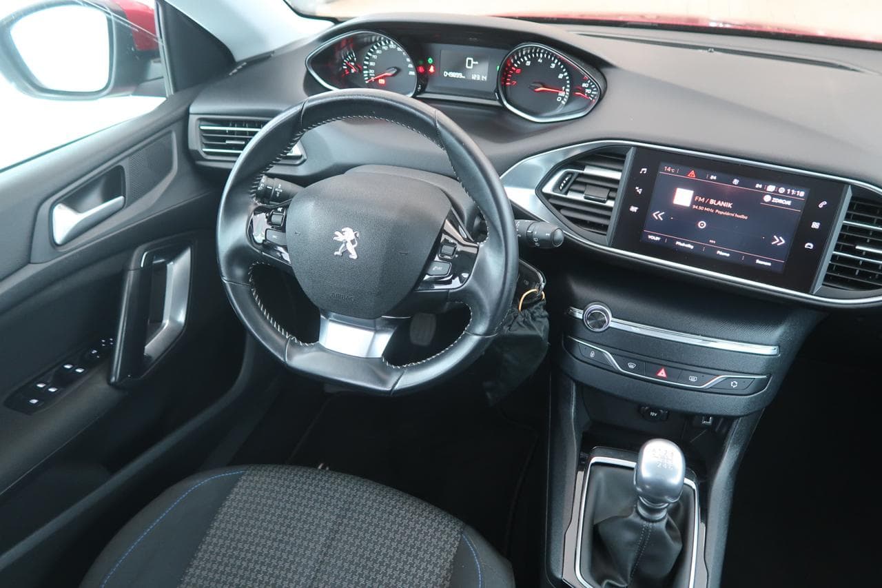 2018 Peugeot 308 - 9