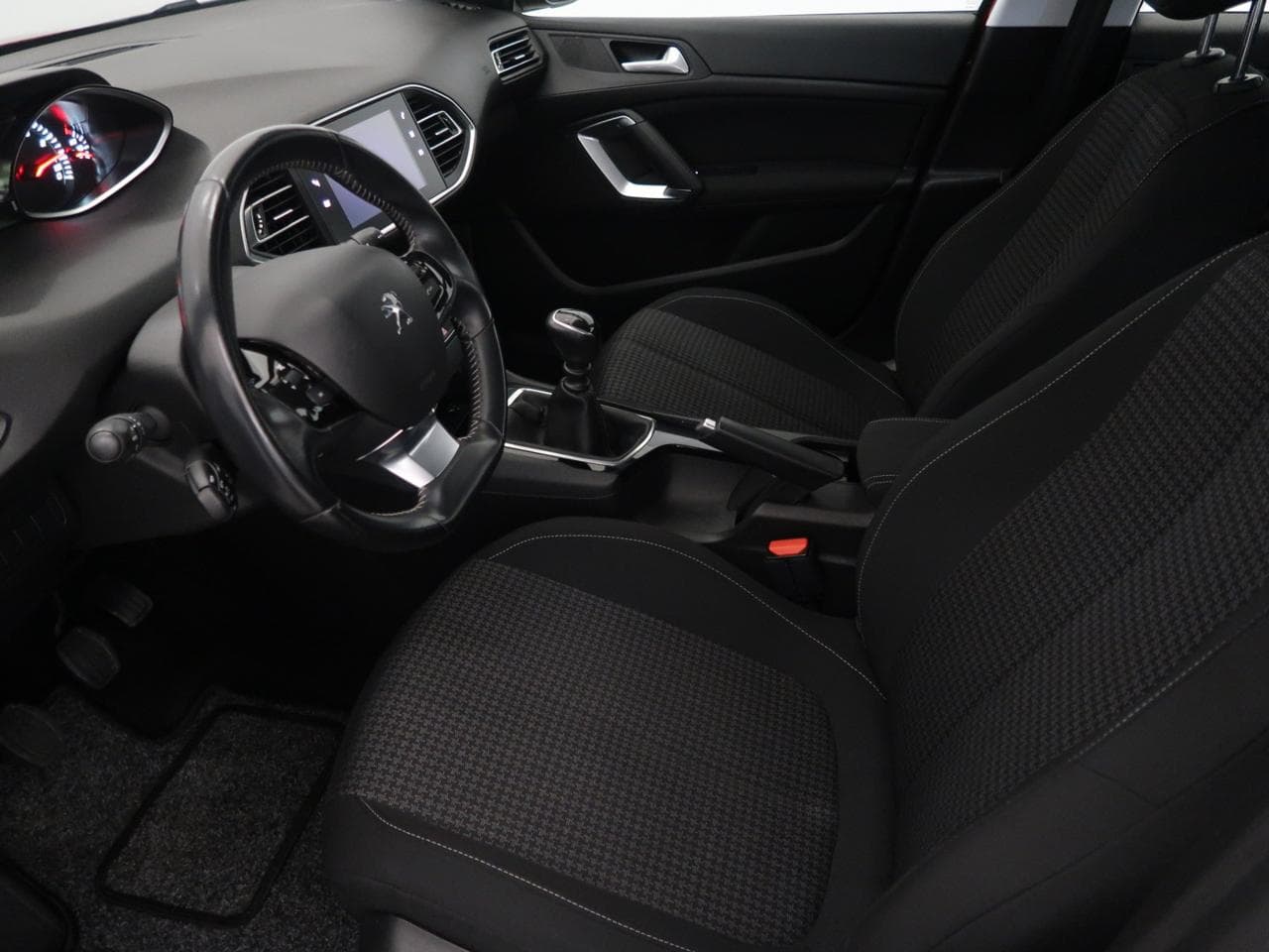 2019 Peugeot 308 - 16