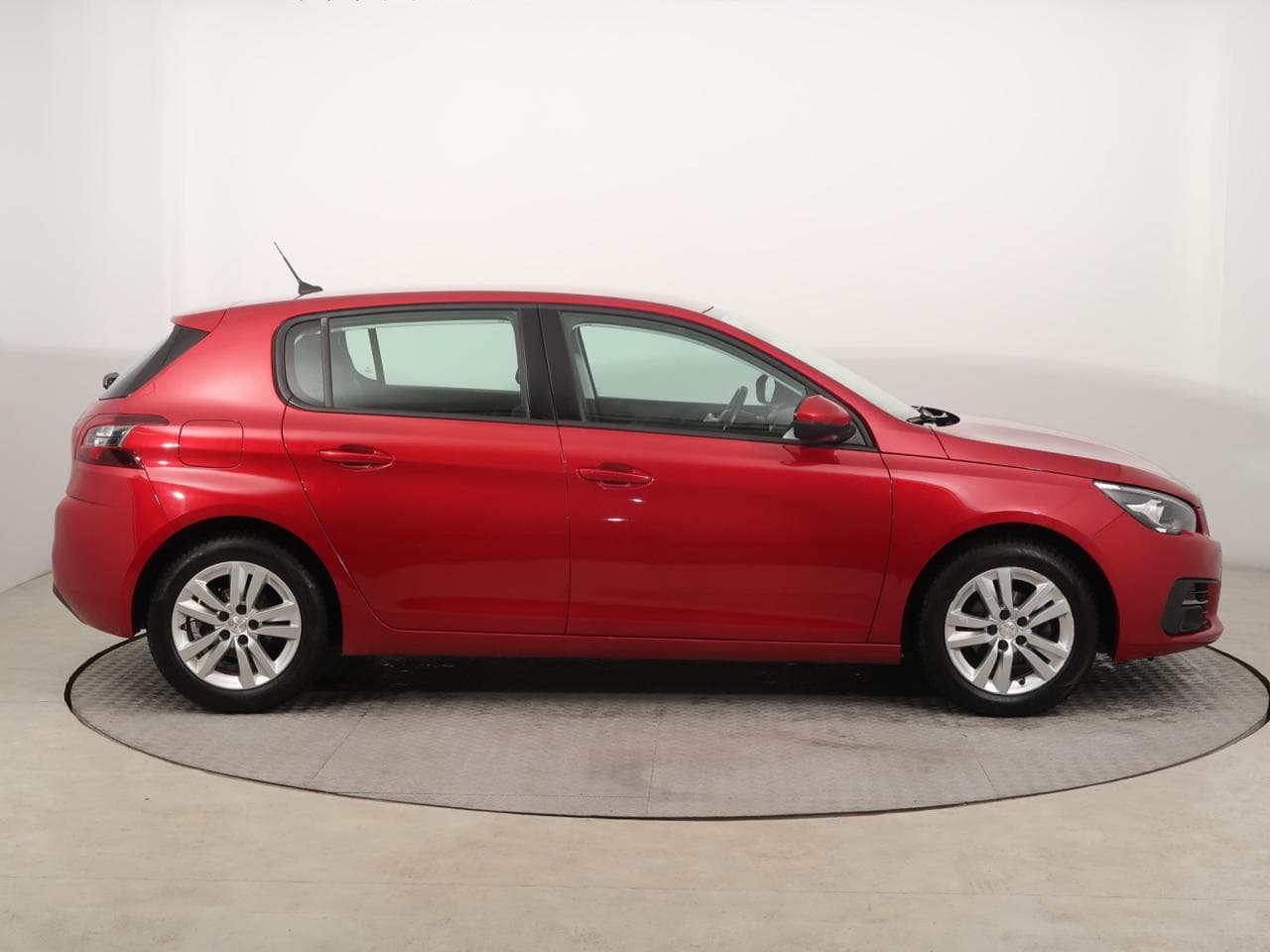 2019 Peugeot 308 - 8