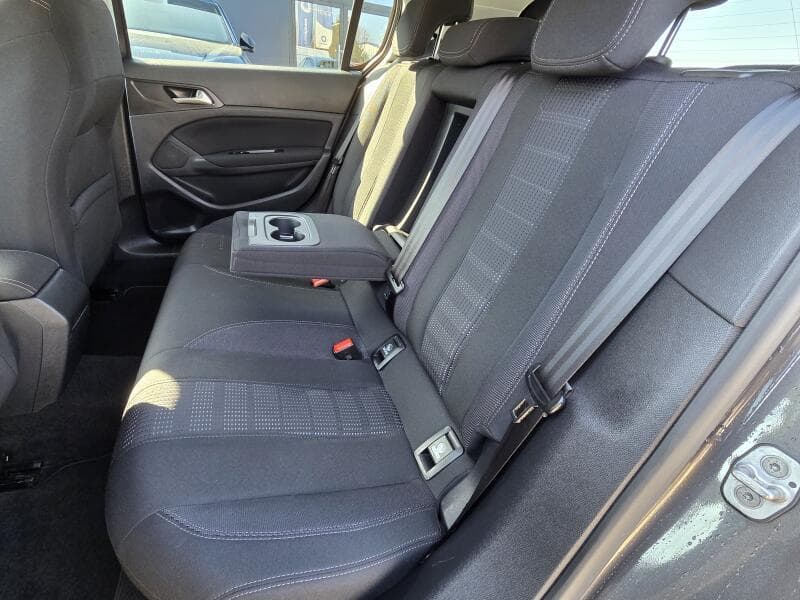 2017 Peugeot 308 - 10