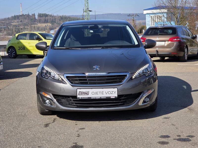 2017 Peugeot 308 - 8