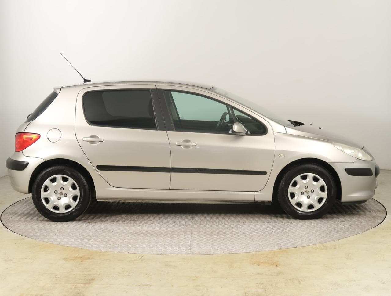 2007 Peugeot 307 - 8