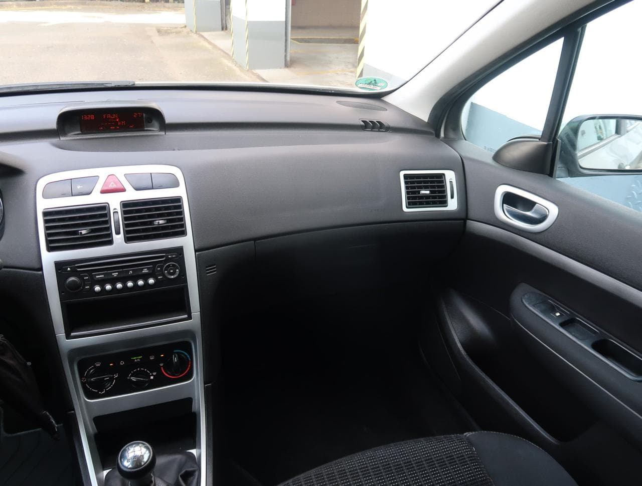 2007 Peugeot 307 - 11