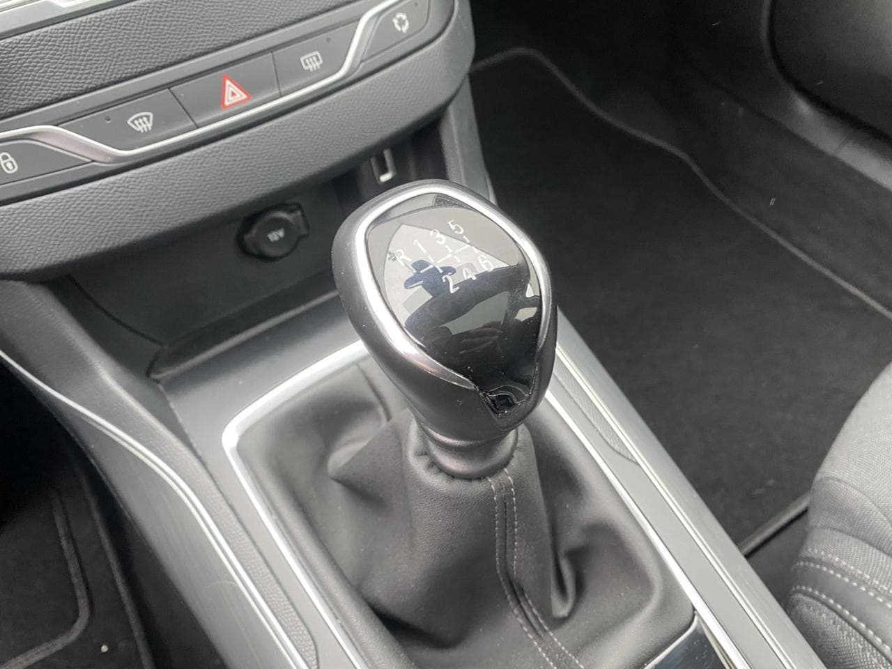 2020 Peugeot 308 - 15