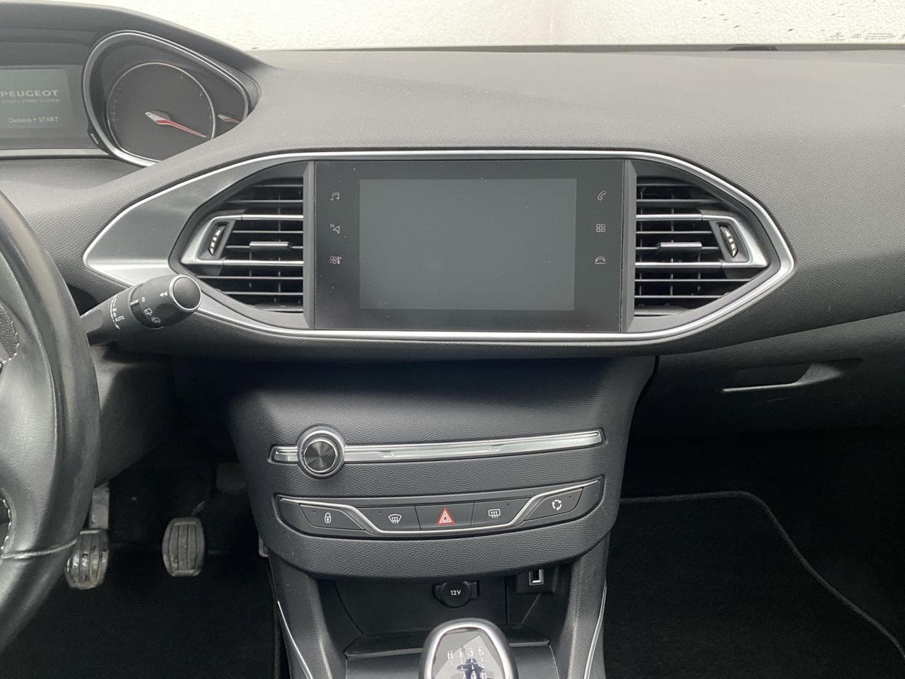 2020 Peugeot 308 - 12