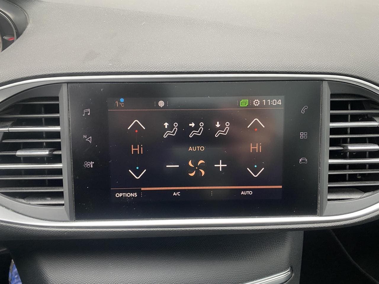 2020 Peugeot 308 - 18