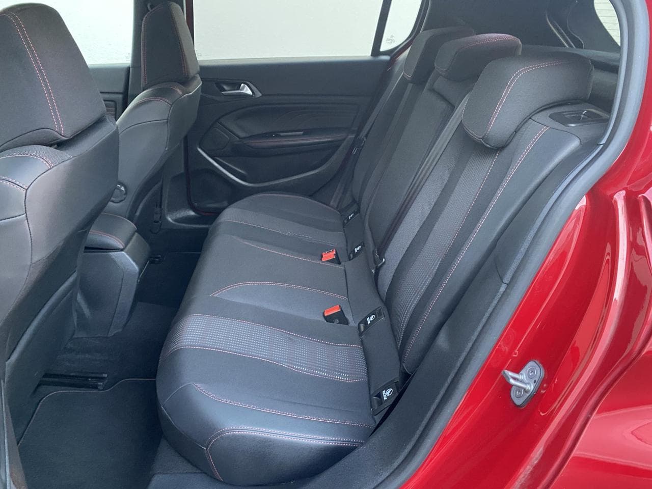 2019 Peugeot 308 - 10