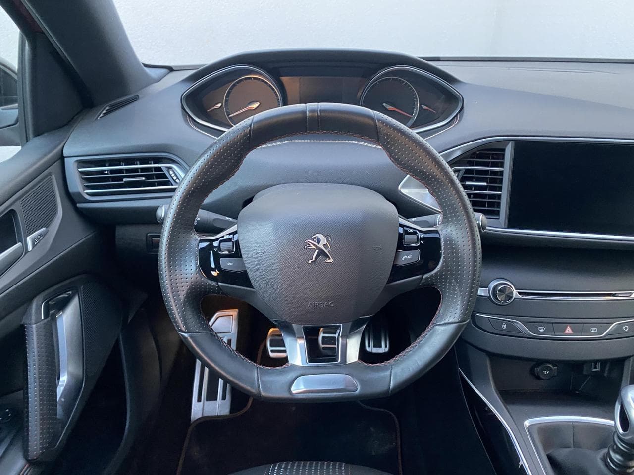2019 Peugeot 308 - 11