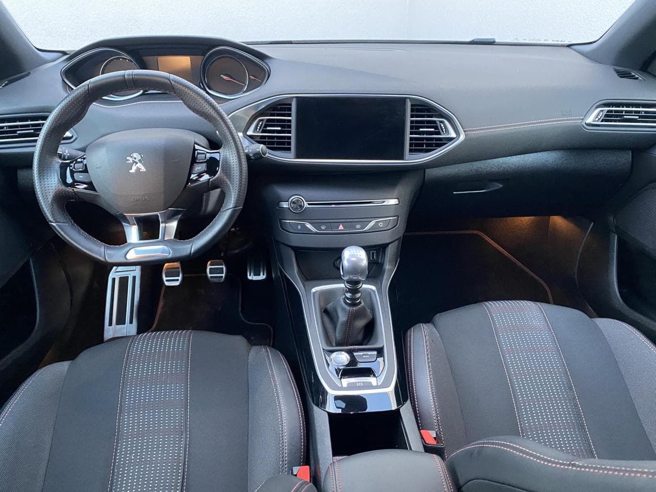2019 Peugeot 308 - 8