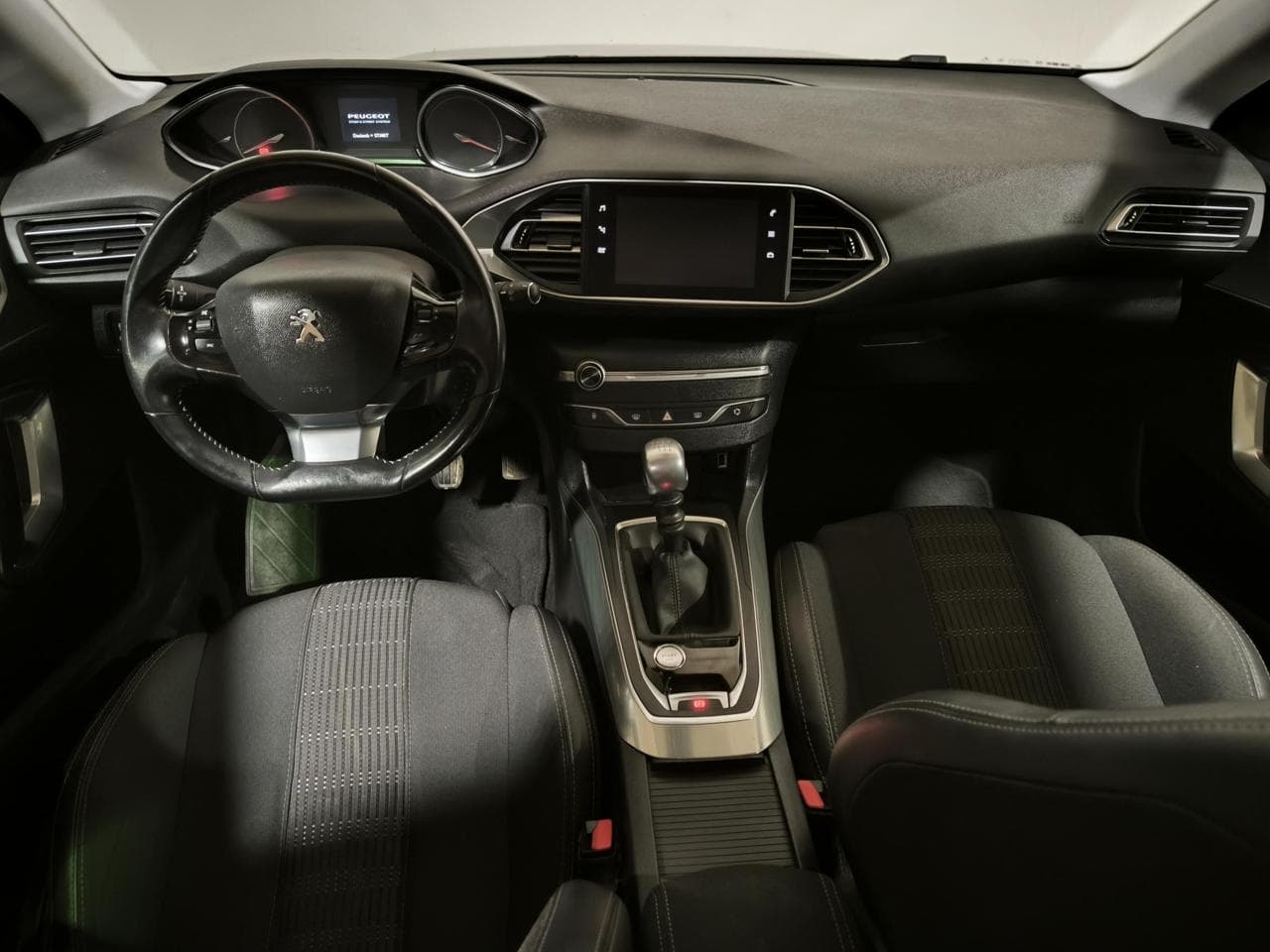 2018 Peugeot 308 - 8