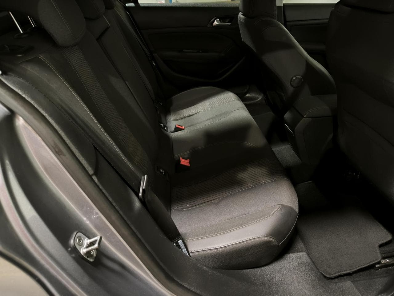 2018 Peugeot 308 - 11