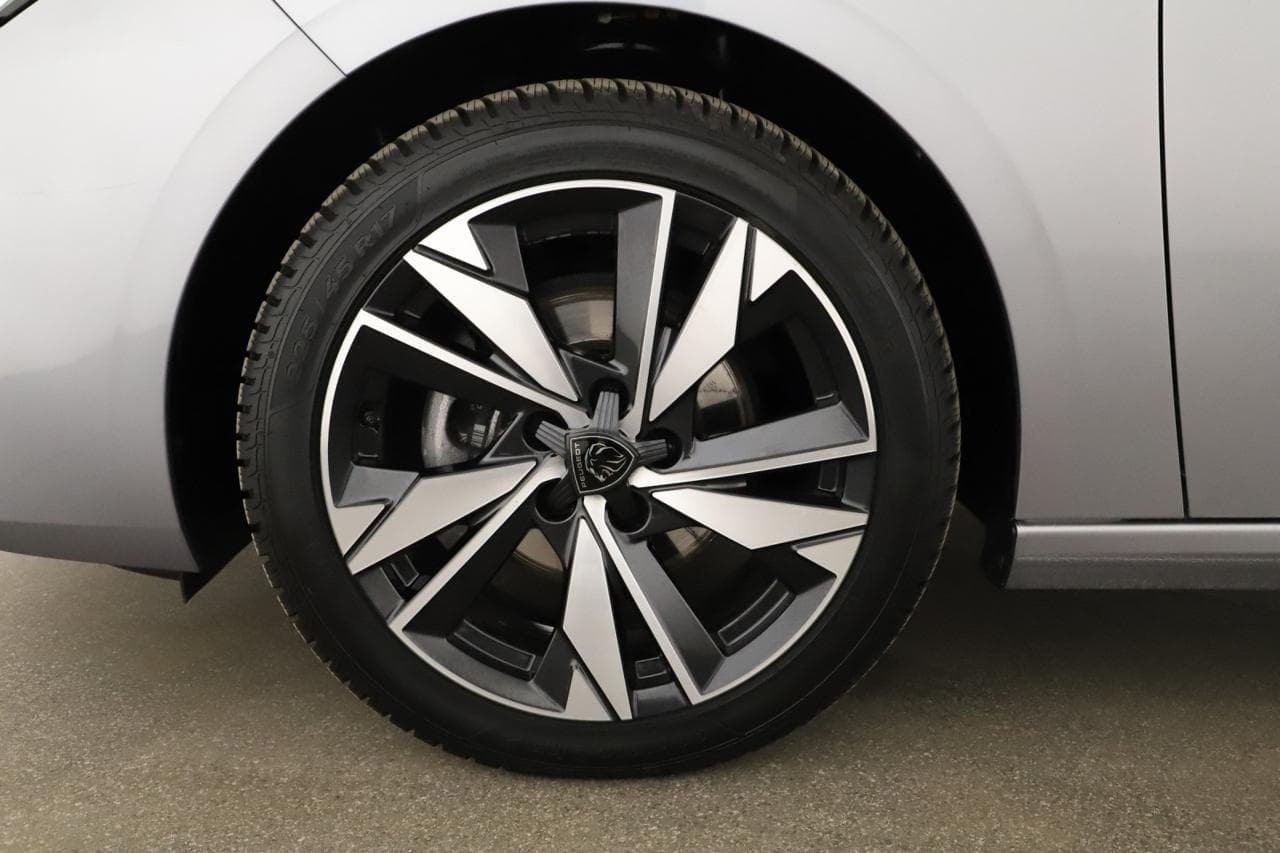 2023 Peugeot 308 - 18