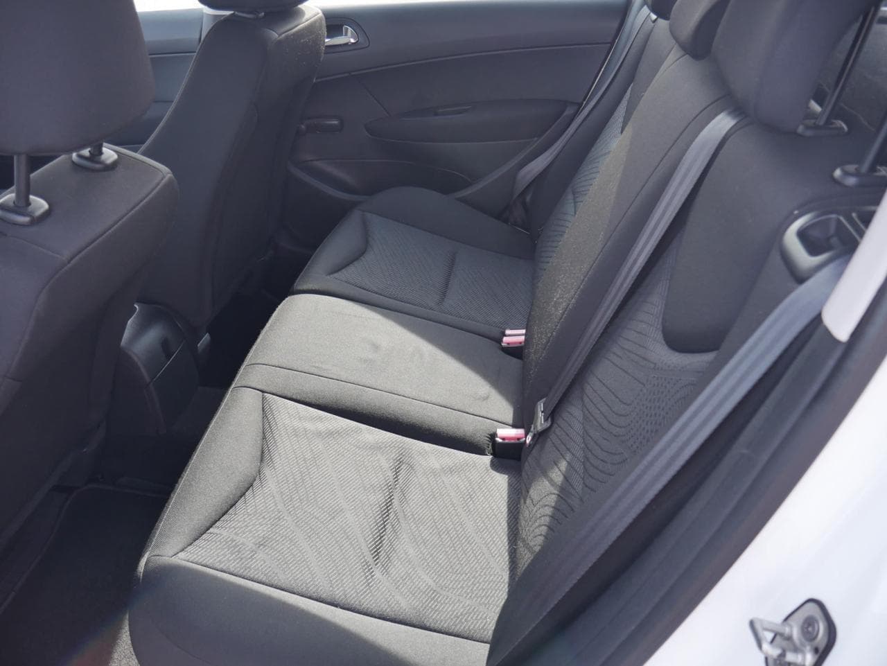 2013 Peugeot 308 - 10