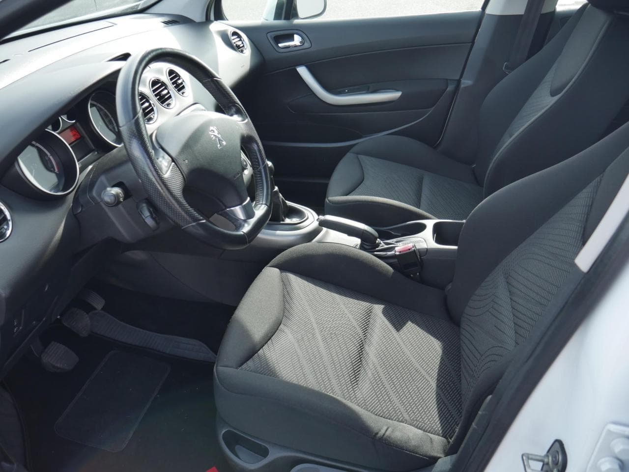 2013 Peugeot 308 - 9