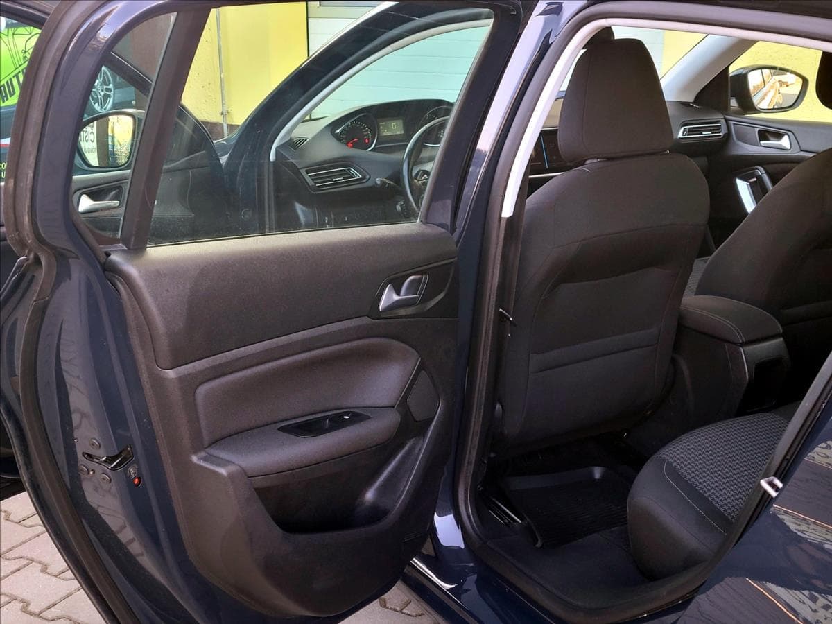 2020 Peugeot 308 - 14