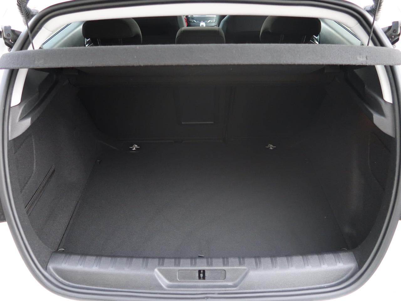 2019 Peugeot 308 - 19
