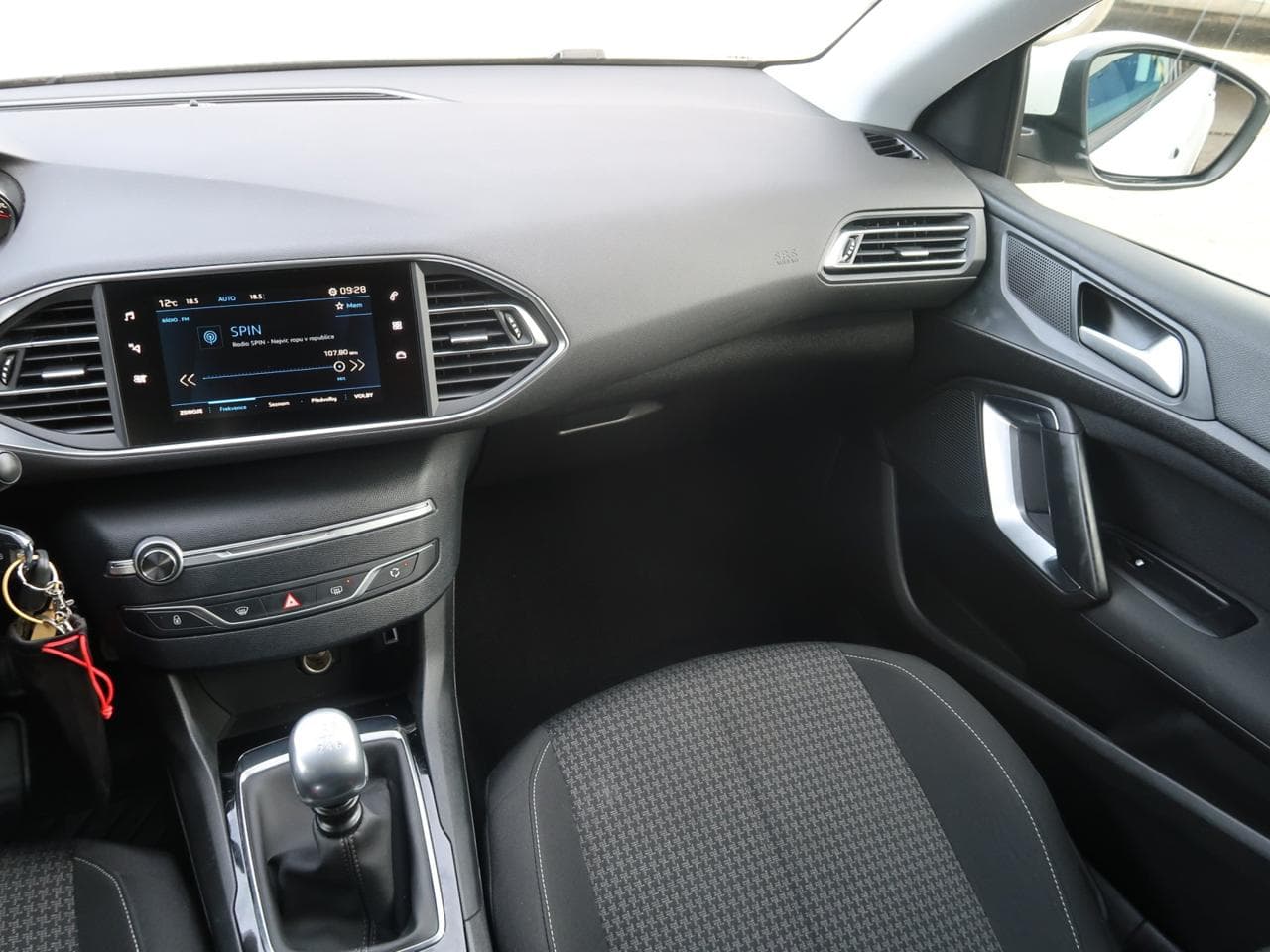 2019 Peugeot 308 - 11